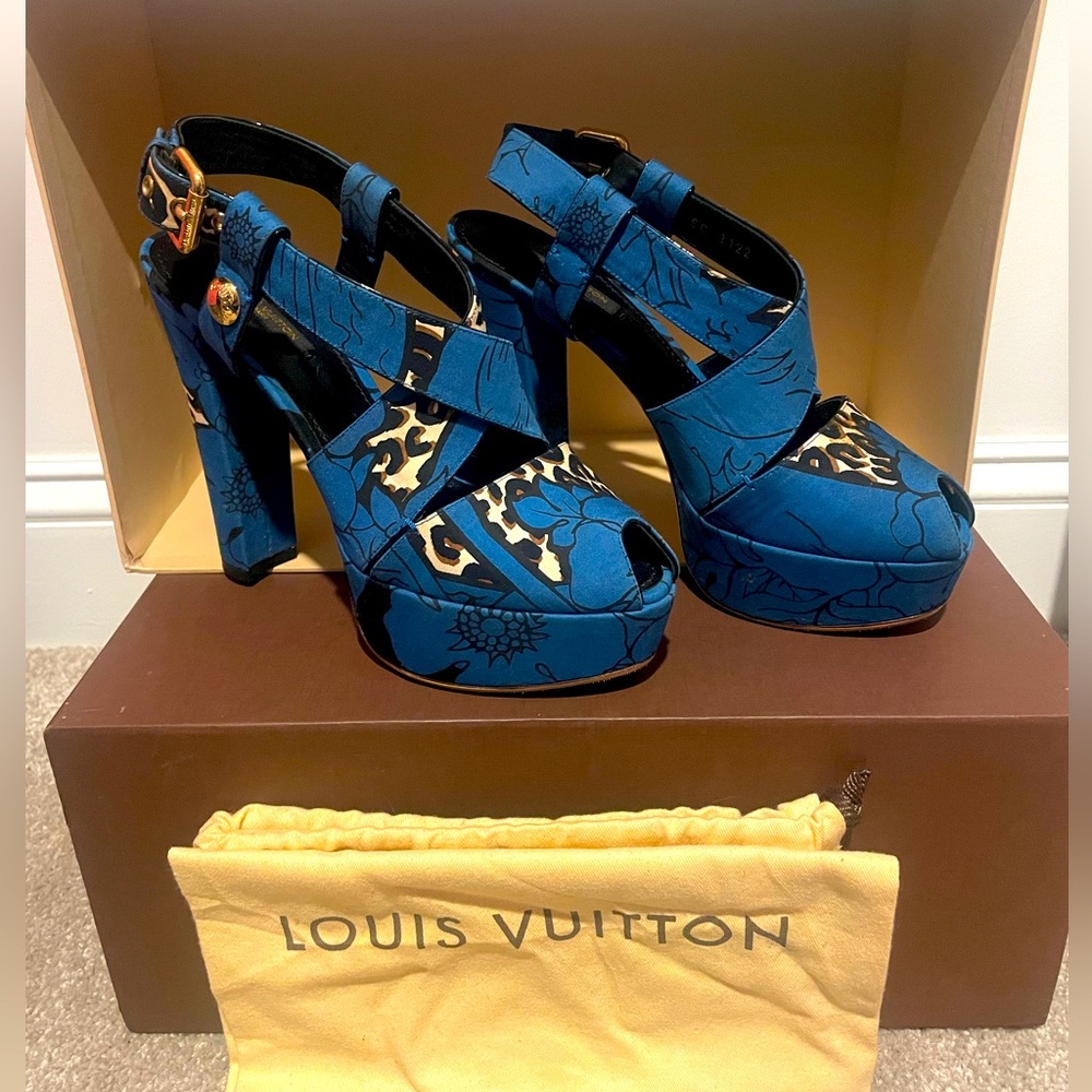 Louis Vuitton Blue Leopard Pattern Strappy Platform Heels size 37.5